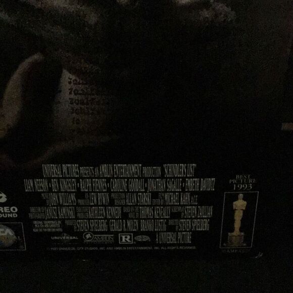 Schindler’s list Two VHS tapes in original pack  - Picture 2 of 6